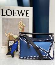 Uubags | Loewe Puzzle leather shoulder bag in blue 24x10x14cm - 1