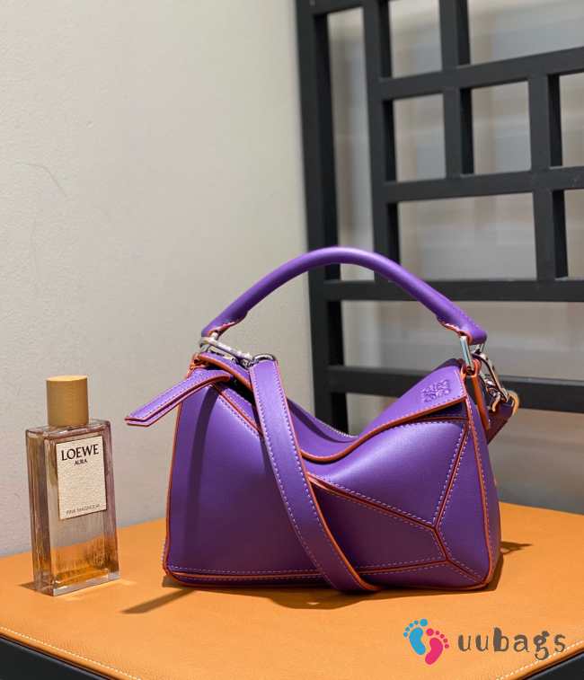 Uubags | Loewe Mini Puzzle Bag in Purple Classic Calfskin 24x10x14cm - 1