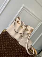 Uubags | Louis Vuitton M25453 Bundle In Beige 28x20x11.5cm - 6