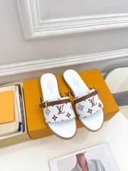 Uubags | Louis Vuitton Neo Revival Flat Mule In White - 1