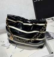 Uubags | Chanel 22 Mini Bag Shiny Calfskin & Gold Metallic In Black and white 20x19x6cm - 2