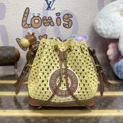 Uubags | Louis Vuitton M24722 Noé BB Bag In Natural color/Tan brown 22x24x15cm - 1