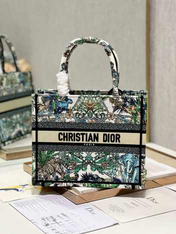 Uubags | Dior Medium Book Tote Bag In White Multicolor Étoile de Voyage Embroidery 26.5x21x14cm 