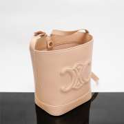 Uubags | Celine small bucket Cuir triomphe in pink grained calfskin 17x22x10cm - 6