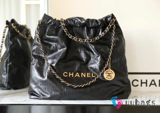 Uubags | Chanel Bag 22 Shiny Calfskin & Gold Metal Black 39x42x8cm - 1