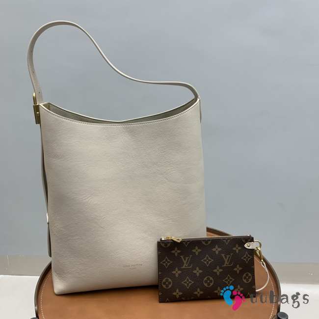 Uubags | Louis Vuitton M25022 Low Key Hobo MM Bag In White 31x35x18cm - 1