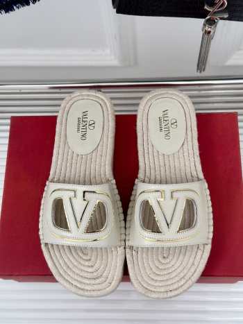 Uubags | Valentino VLogo cut-out slipper in white