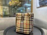 Uubags | Burberry Check Lola Bucket Shoulder Bag 20x9x19.5cm - 4