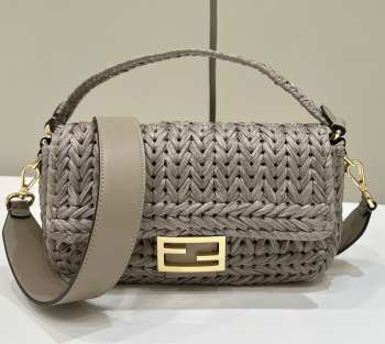 Uubags | Baguette dove grey leather and interlaced fibre bag 15x6x27cm