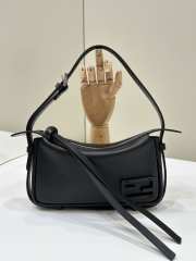 Uubags | Fendi Simply black leather bag 13x4.5x22cm - 1