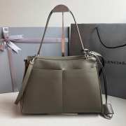 Uubags | Balenciaga Rodeo medium handbag in dark green smooth calfskin with silver hardware 35x23x11cm - 2