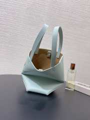 Uubags | Loewe Puzzle Fold Suna Fujita mini tote bag in ligt blue shiny calfskin 20x16.5x9.5cm - 3