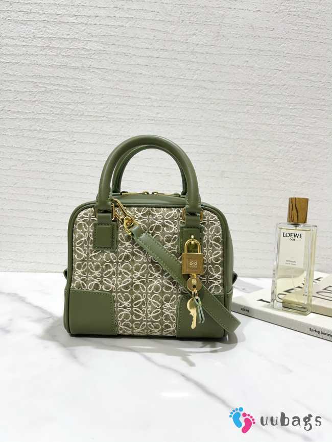 Uubags | Loewe Amazona 19 square bag in Anagram jacquard and calfskin green 16x14x8.5cm - 1