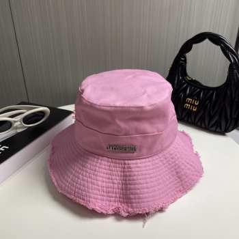 Uubags | Jacquemus Le bob Artichaut Frayed expedition hat in pink