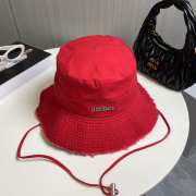 Uubags | Jacquemus Le bob Artichaut Frayed expedition hat in red - 5