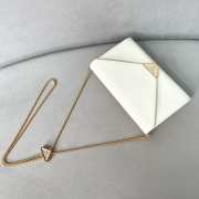 Uubags | Prada patent mini bag clutch bag in white 20x11.5cm - 6