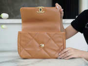 Uubags | Chanel 19 flap bag with gold hardware in brown 26cm - 4