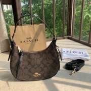 Uubags | Coach Kleo Hobo Signature Canvas Bag in Black 21x18x8cm - 1