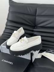 Uubags | Chanel 24B cowhide leather loafer in white - 2