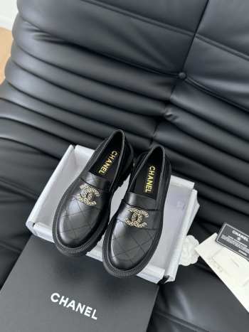 Uubags | Chanel 24B cowhide leather loafer in black