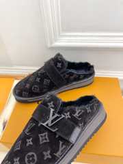 Uubags | Louis Vuitton Cozy Flat Comfort Clog Suede In Black - 4