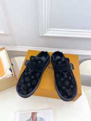 Uubags | Louis Vuitton Cozy Flat Comfort Clog Suede In Black - 5