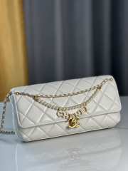 Uubags | Chanel 24A pearl chain baguette bag in white 13x27x5cm - 3