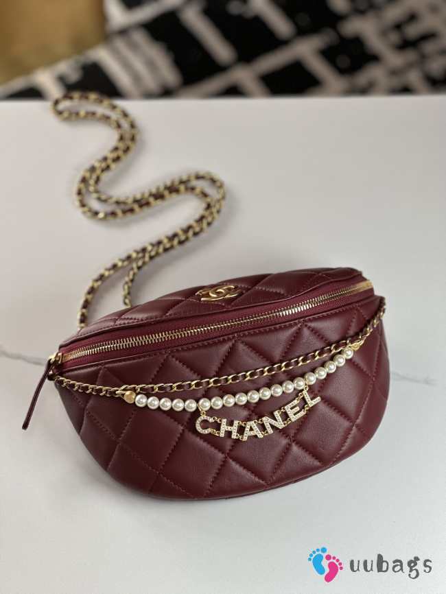 Uubags | Chanel Fanny pack Shiny Lambskin, Faux Pearls & Gold Metallic Red 17x24x11cm - 1