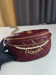 Uubags | Chanel Fanny pack Shiny Lambskin, Faux Pearls & Gold Metallic Red 17x24x11cm - 6