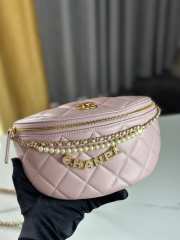 Uubags | Chanel Fanny pack Shiny Lambskin, Faux Pearls & Gold Metallic Pink 17x24x11cm - 1