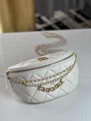 Uubags | Chanel Fanny pack Shiny Lambskin, Faux Pearls & Gold Metallic White 17x24x11cm - 1