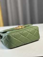 Uubags | Chanel Mini Flap Bag Shiny Lambskin & Gold Plated Metal Green 13.5x19x7cm - 5