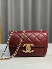 Uubags | Chanel Mini Flap Bag Shiny Lambskin & Gold Plated Metal Red 13.5x19x7cm - 1