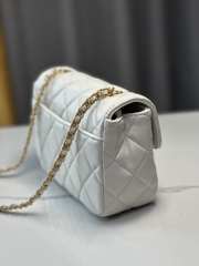 Uubags | Chanel Mini Flap Bag Shiny Lambskin & Gold Plated Metal White 13.5x19x7cm - 5