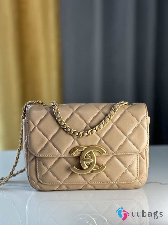 Uubags | Chanel Mini Flap Bag Shiny Lambskin & Gold Plated Metal Beige 13.5x19x7cm - 1