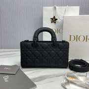 Uubags | Medium Lady D-Joy Bag Ultramatte Black Cannage Calfskin 26x13.5x5cm - 3