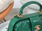 Uubags | Chanel Mini Bag with Handle Shiny Lambskin & Gold Plated Metal Green 12x18x7cm - 6