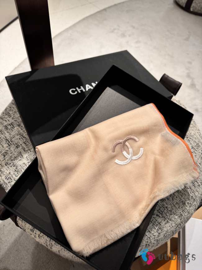 Uubags | Chanel Stole Cashmere Beige 90x200cm - 1