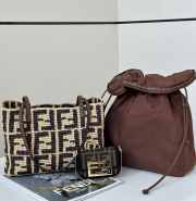 Uubags | Fendi small Roll brown FF raffia crochet shopper with pouch 23x15x19cm - 5