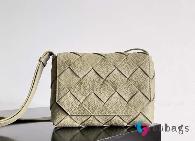 Uubags | Bottega Veneta Diago Cross-body bag in travertine 22.5x16.5x5.5cm - 1