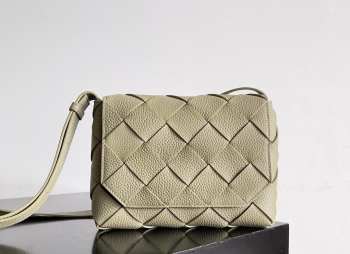 Uubags | Bottega Veneta Diago Cross-body bag in travertine 22.5x16.5x5.5cm