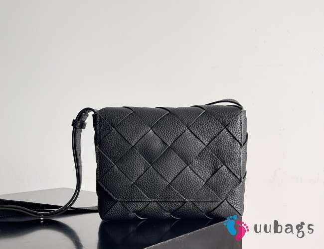 Uubags | Bottega Veneta Diago Cross-body bag in black 22.5x16.5x5.5cm - 1