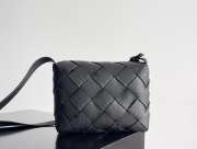 Uubags | Bottega Veneta Diago Cross-body bag in black 22.5x16.5x5.5cm - 4