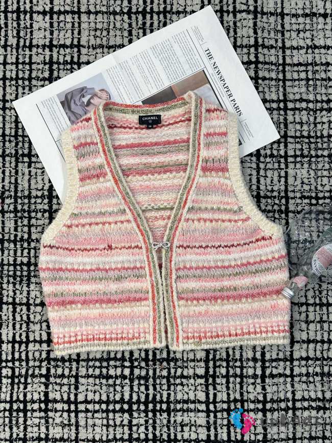 Uubags | Chanel Sleeveless Cardigan Vest Cashmere, Wool & Cotton Pink & Many Other Colors - 1