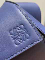 Uubags | Loewe small Puzzle bumbag in blue calfskin 24x16x11cm - 2