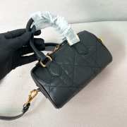 Uubags | Small Dior Groove 16 Bag Black Macrocannage Calfskin 16x11x8cm - 4