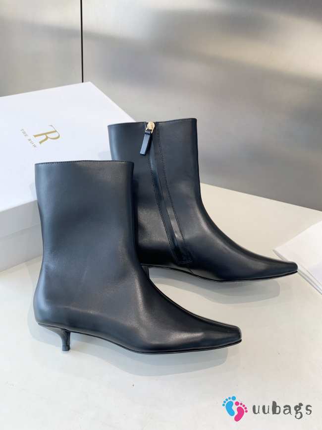 Uubags | The Row Brown Shrimpton Boots In Black - 1