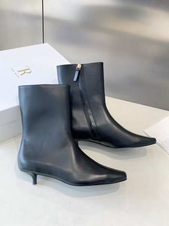 Uubags | The Row Brown Shrimpton Boots In Black