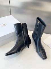 Uubags | The Row Brown Shrimpton Boots In Black - 2