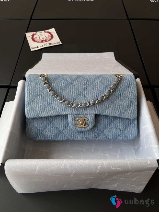 Uubags | Chanel Classic Bag 22B Denim Dip & Gold Light Blue 15.5x25.5x6.5cm - 1